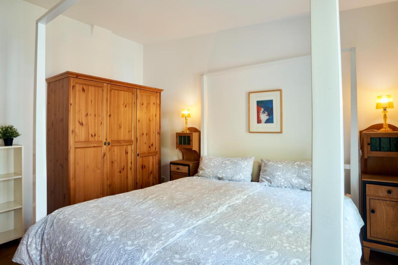 Beautiful And Cozy Remise For Up To 6 Guests * Berlijn